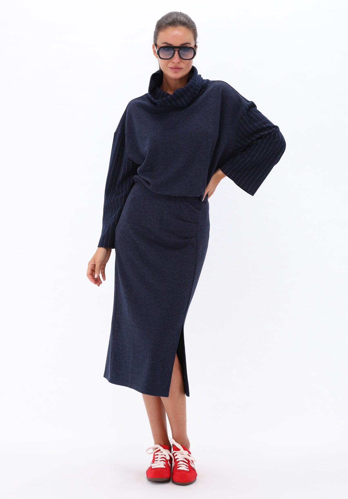 DARK BLUE
