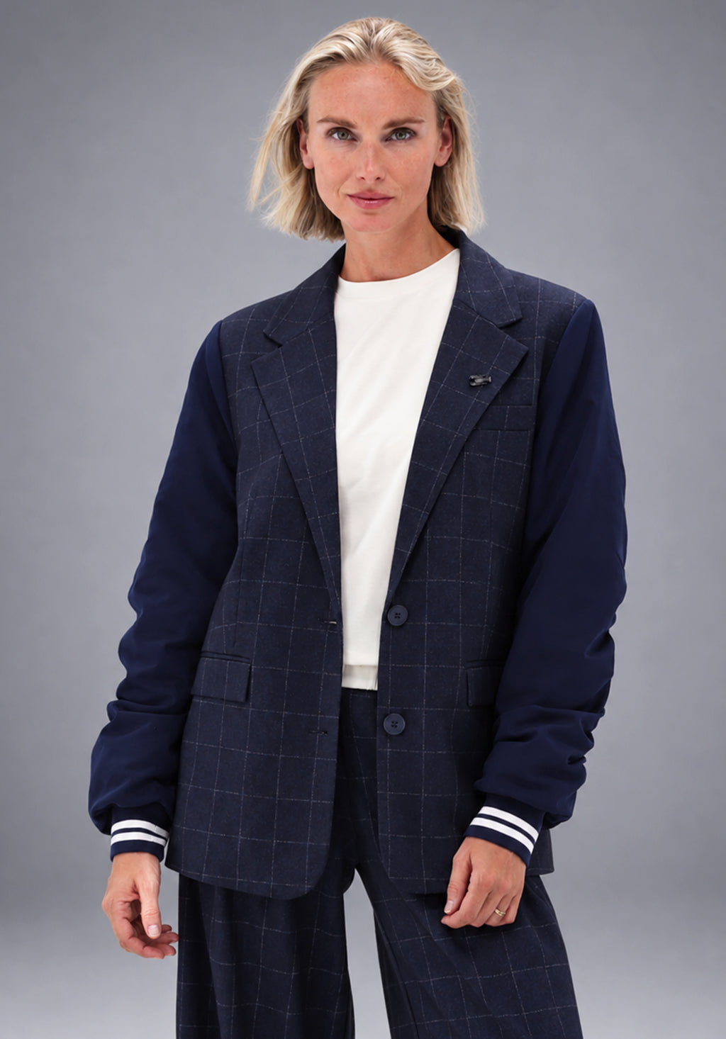 dark blue
