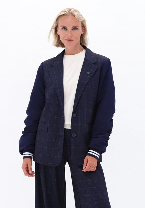 dark blue